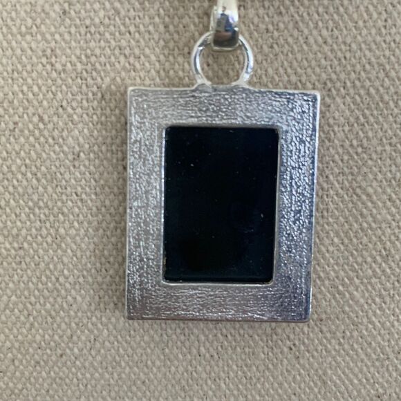 Black Pendant on Silver-Tone Omega Wire Choker – Faux Onyx Necklace 18” - Picture 7 of 9